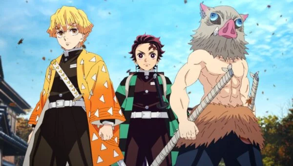 Zenitsu, Tanjiro et Inosuke marchent côte à côte dans le premier épisode du Quartier des plaisirs
