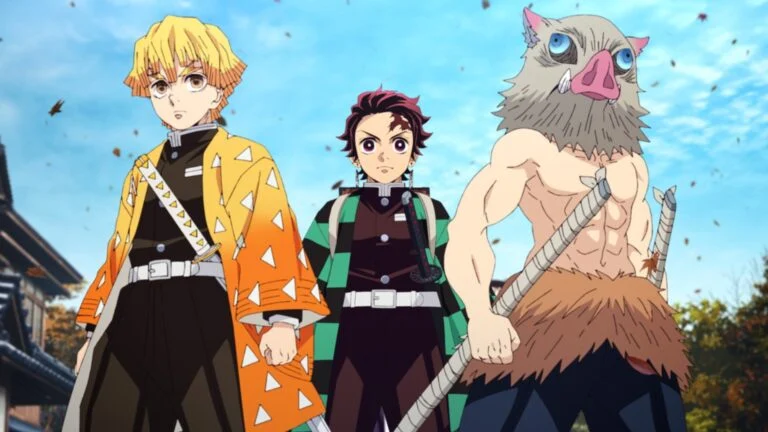 Zenitsu, Tanjiro et Inosuke marchent côte à côte dans le premier épisode du Quartier des plaisirs