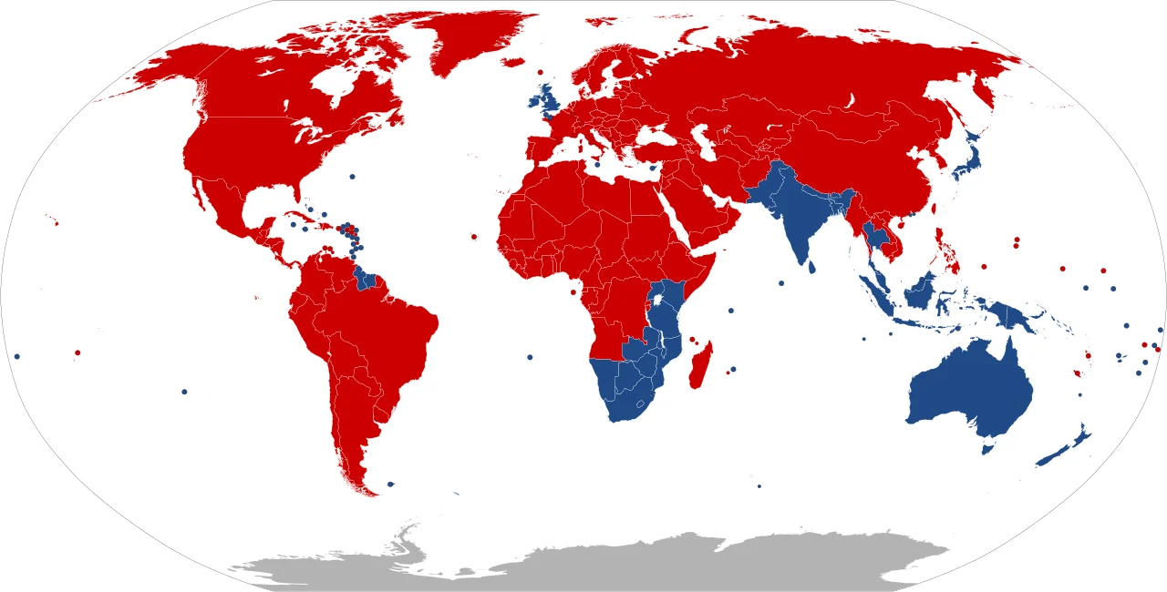 Carte du monde des pays où l'on roule à gauche et à droite