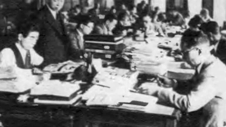 Censeurs du gouvernement au travail au département de la Police Métropolitaine de Tokyo en 1938