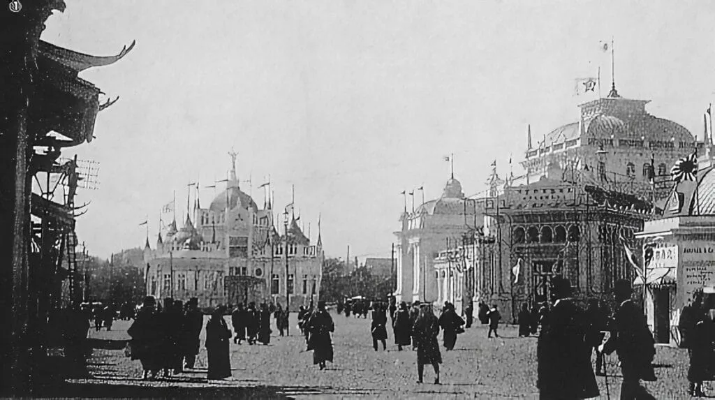 Exposition industrielle de Tokyo en 1907. Source : Wikipédia