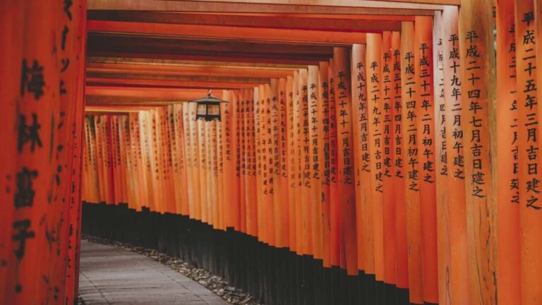 Fushimi-Inari-Taisha-1