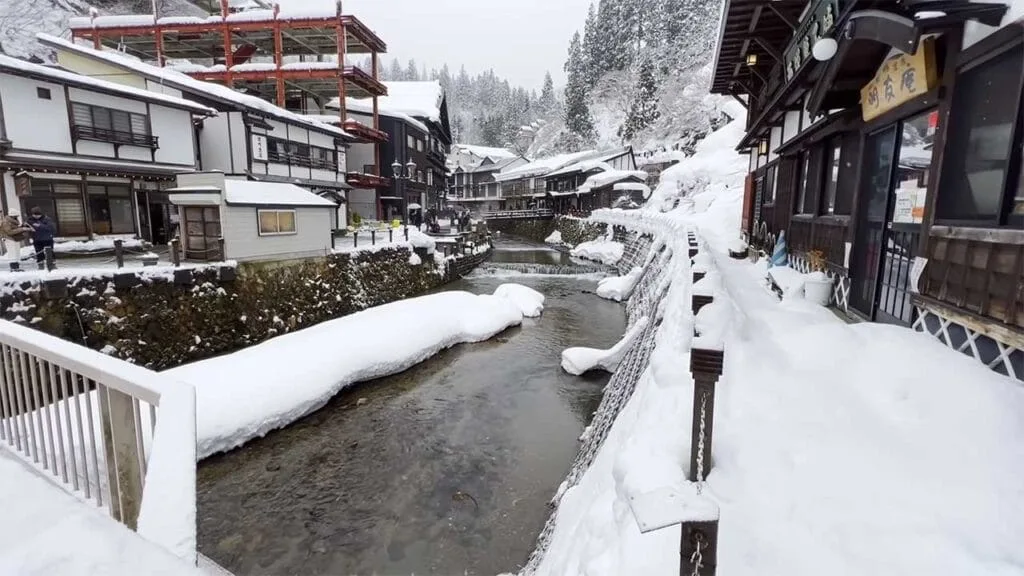 Ginzan-Onsen-2