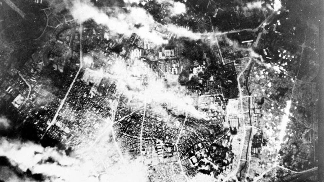 Tokyo-bombardements-mai-1945