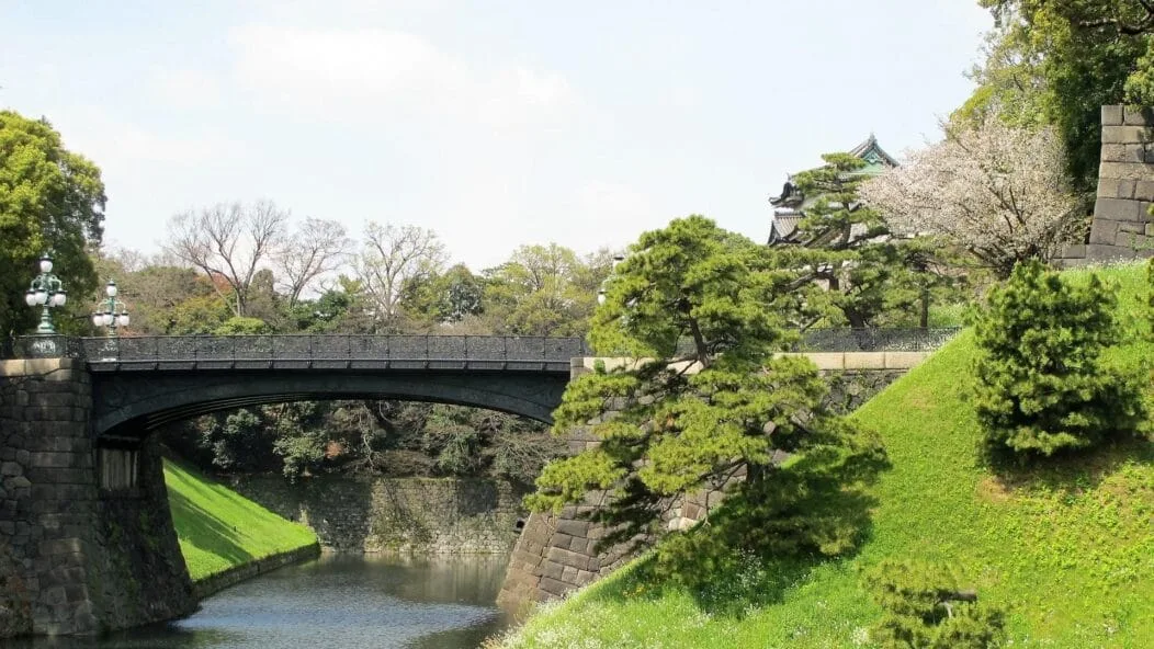 palais-imperial-tokyo-1