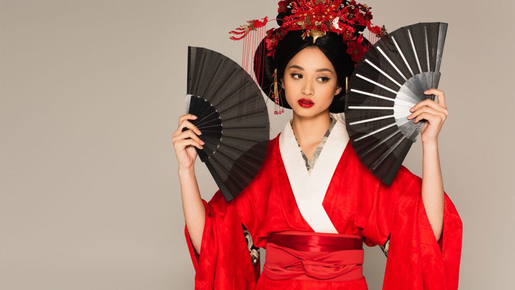 Femme-japonaise-en-kimono