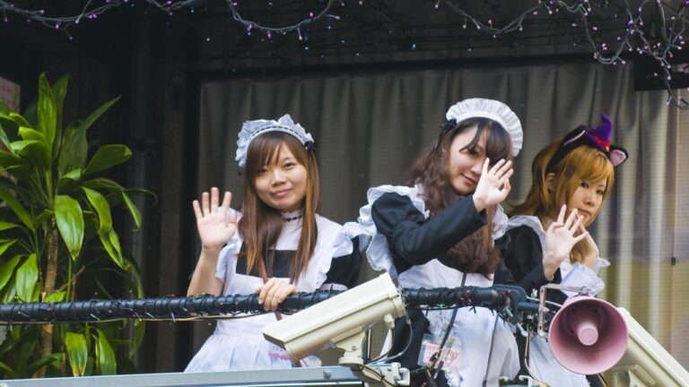 Maid Cafe au Japon