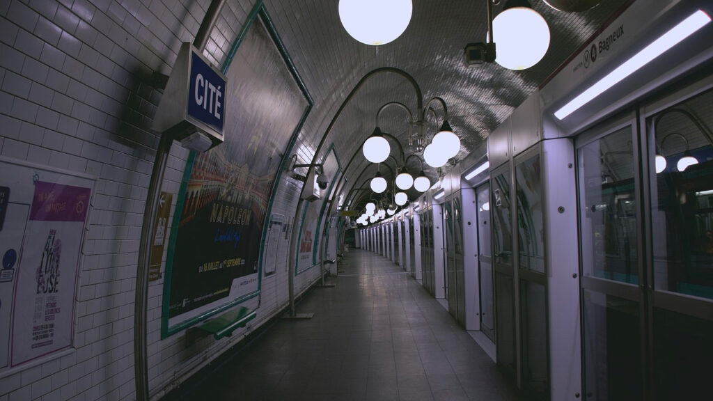 Photographie de la station Cité dans le métro parisien