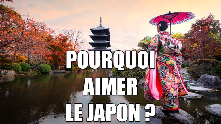 Femme de dos en kimono devant un temple japonais