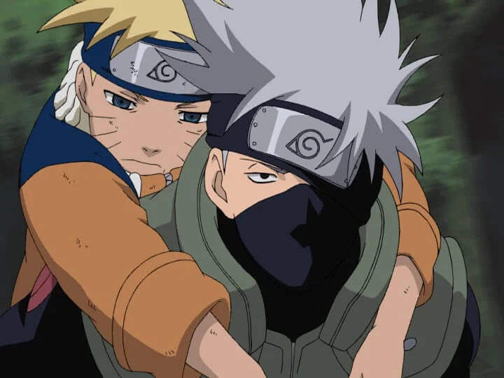 Kakashi ramène Naruto après la mission