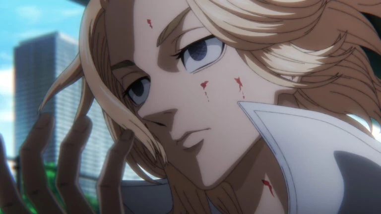 Mikey, le visage taché de sang, dans l'épisode 55 de Tokyo Revengers